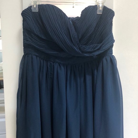 Tevolio Women’s Chiffon Strapless Pleated Dress - Picture 4 of 4